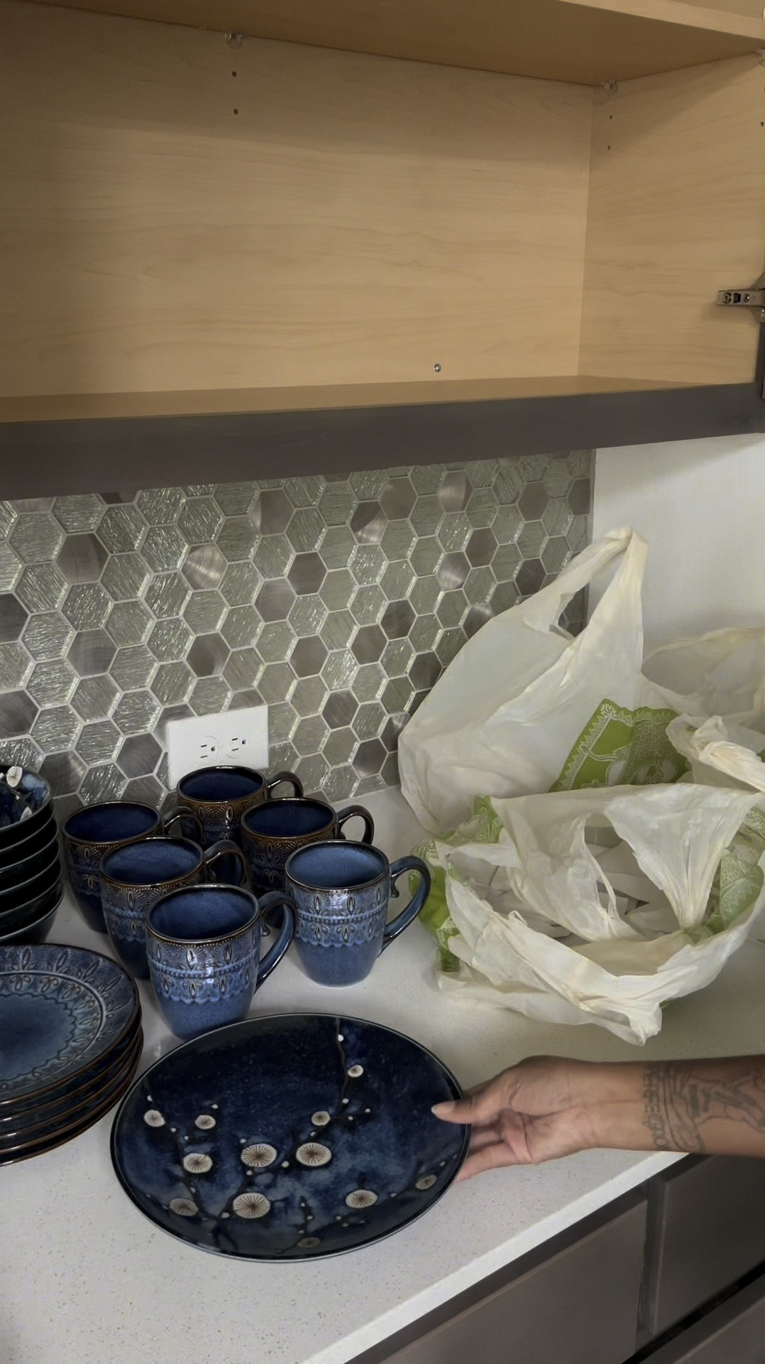 Unwrapping my gorgeous new dinnerware from World Market! 🍽️✨ Perfect for holiday entertaining and everyday dining, these pieces are a total home must-have. Elegant, versatile, and ready to elevate any table setting! If you’re holiday shopping or just upgrading your dinnerware, don’t miss these World Market finds! 🛍️ #HomeEssentials #WorldMarket #Dinnerware #MustHaves #HolidayShopping #DiningRoomStyle #EntertainingMadeEasy #ShoppingSpree #TableSettingGoals #WorldMarketMustHaves

#LTKHome #LTKCyberWeek #LTKHoliday
