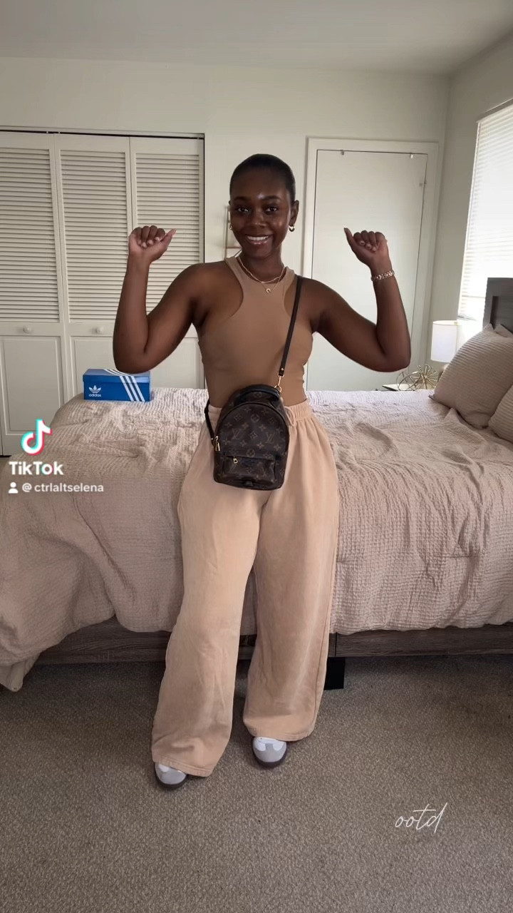 ootd for errands 🤎

Bodysuit from Fashion Nova: “Make It Better” Bodysuit in Mocha (wearing a size Small)

Sweatpants are from PLT (wearing a size U.S. 4)

#LTKFindsUnder50 #LTKStyleTip #LTKFindsUnder100