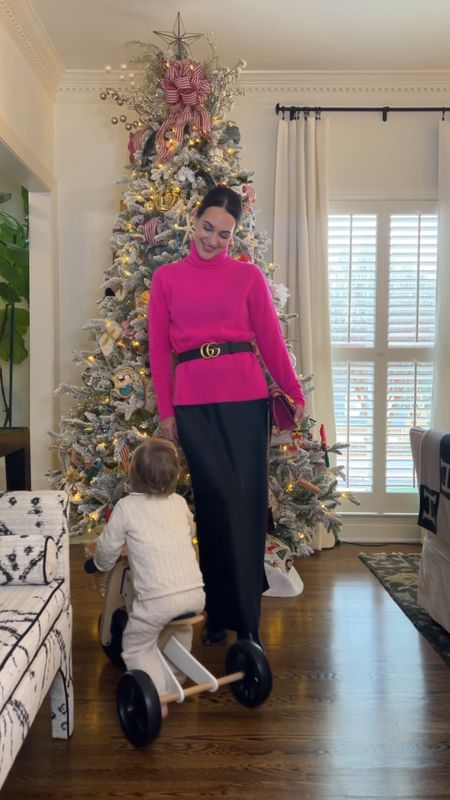 Black satin maxi skirt, hot pink cashmere turtleneck, black leather goldy boot, gucci belt

Is it cheugy?

#LTKHoliday