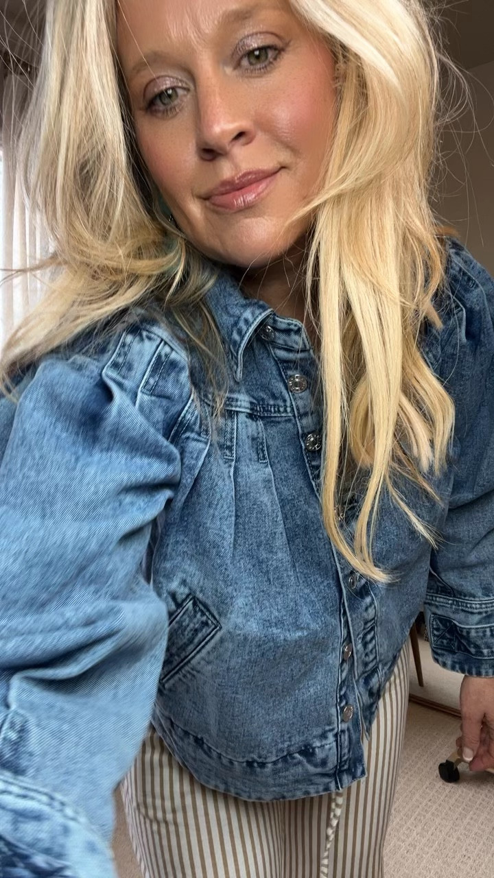  ✨Tap the bell, save and ❤️ for over 40 fashion, midlife style, midsize fashion and luxury looks for less. 

⬇️Sizing information:
Large jacket and pants, (size up if in between sizes.)

I dread getting dressed in midlife…

Then my frozen shoulder hit.
10 pounds. Midsection. Confidence gone.

But I’m working on my health 🤍

And these Amazon pieces?
They work with my body while it fluctuates.

Comment AMAZON for links.


Follow my LTK @Over40andmidlife on the @shop.LTK app to view this post and get my exclusive app-only content!

#liketkit 
@shop.ltk
https://liketk.it/61tsR

Follow my LTK @Over40andmidlife on the @shop.LTK app to view this post and get my exclusive app-only content!

#liketkit #LTKstorytime #LTKOver40 #LTKMidsize
@shop.ltk
https://liketk.it/61tUx