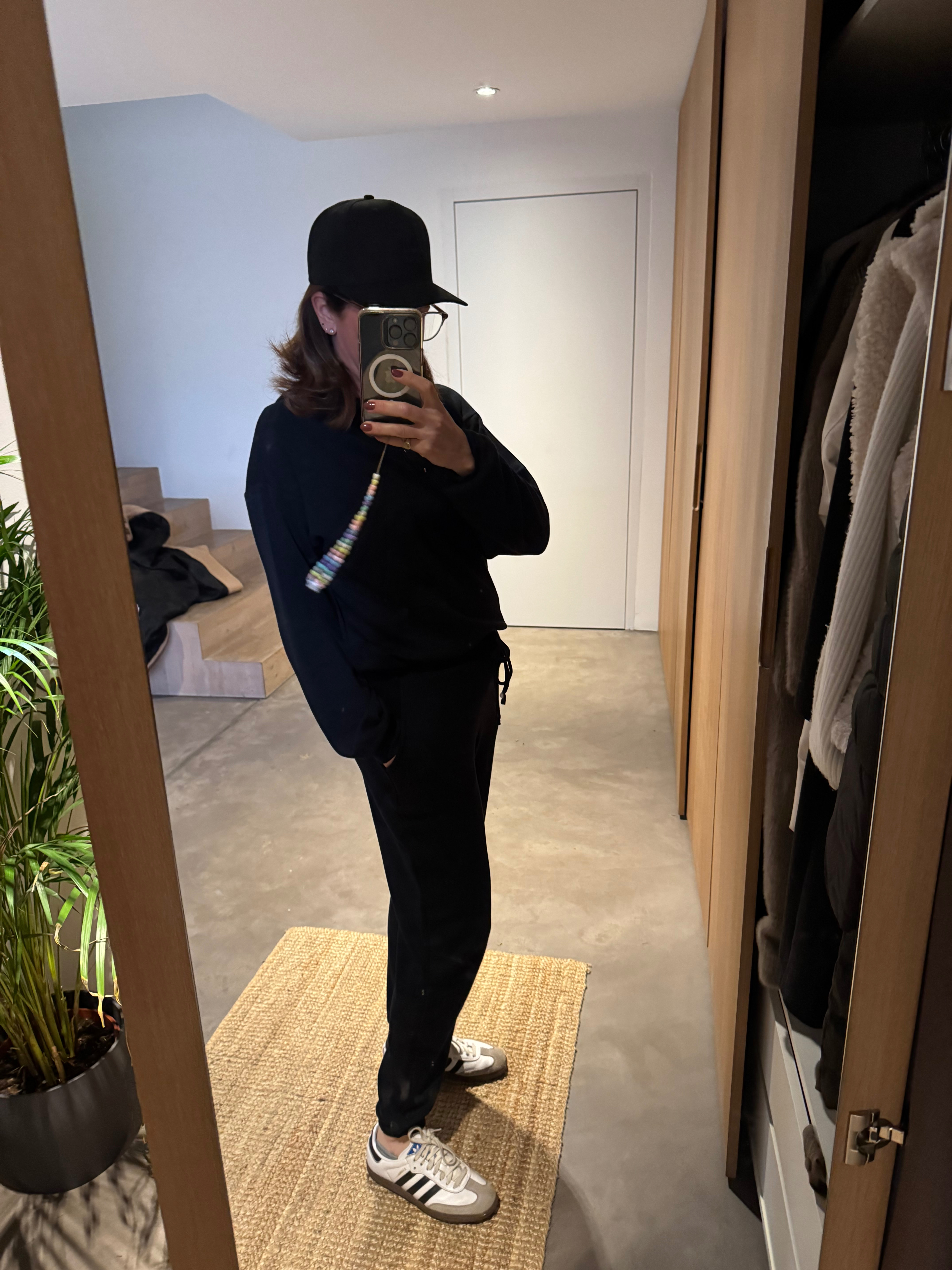 Been looking for the perfect matching sweater set for a long time and did extensive research.

Found the one!

It's from Nordstroms.
What I like about it:

The material is very soft.
The cut is very flattering.


 

 #LTKOver40