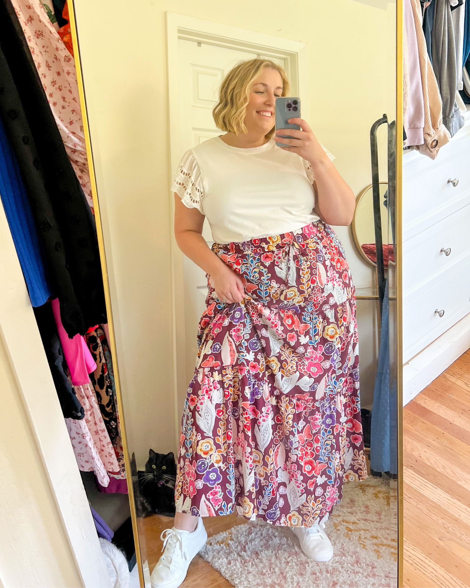 Day 1 of 7 Days of Teacher Outfits✨👩‍🏫📚 

Top and skirt are Amazon - wearing XXL in both! Cute and comfy white sneakers are Target! 



#LTKcurves #LTKmidsize #LTKstyletip