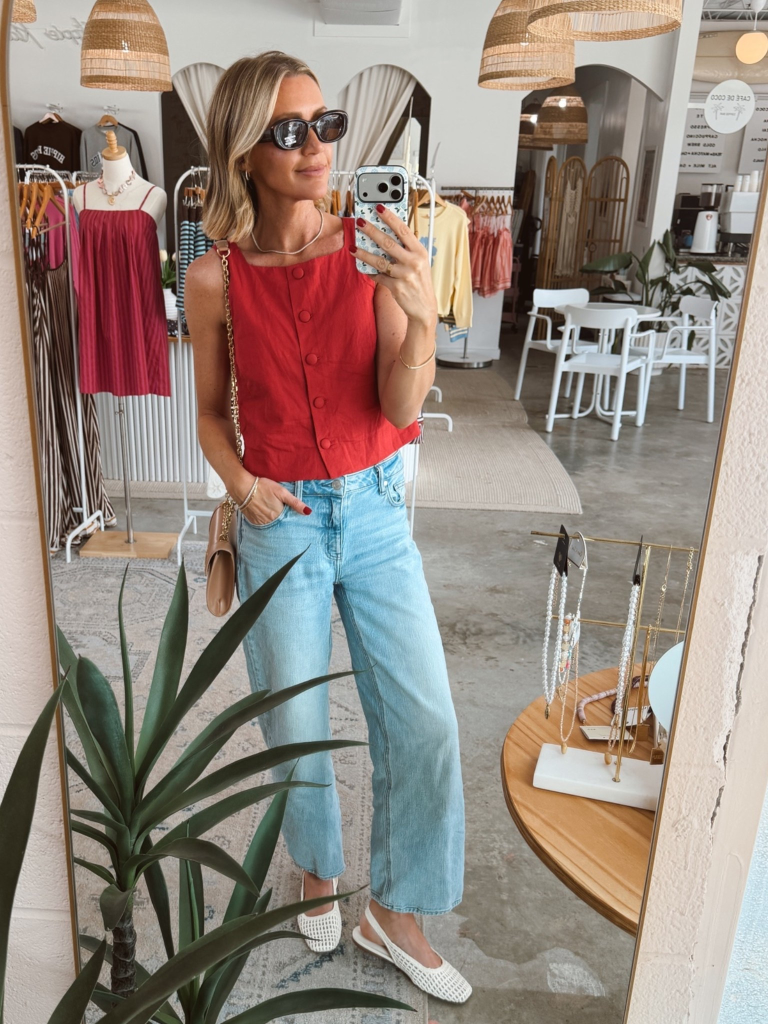 Xs in top 
26 in jeans with a 30” inseam