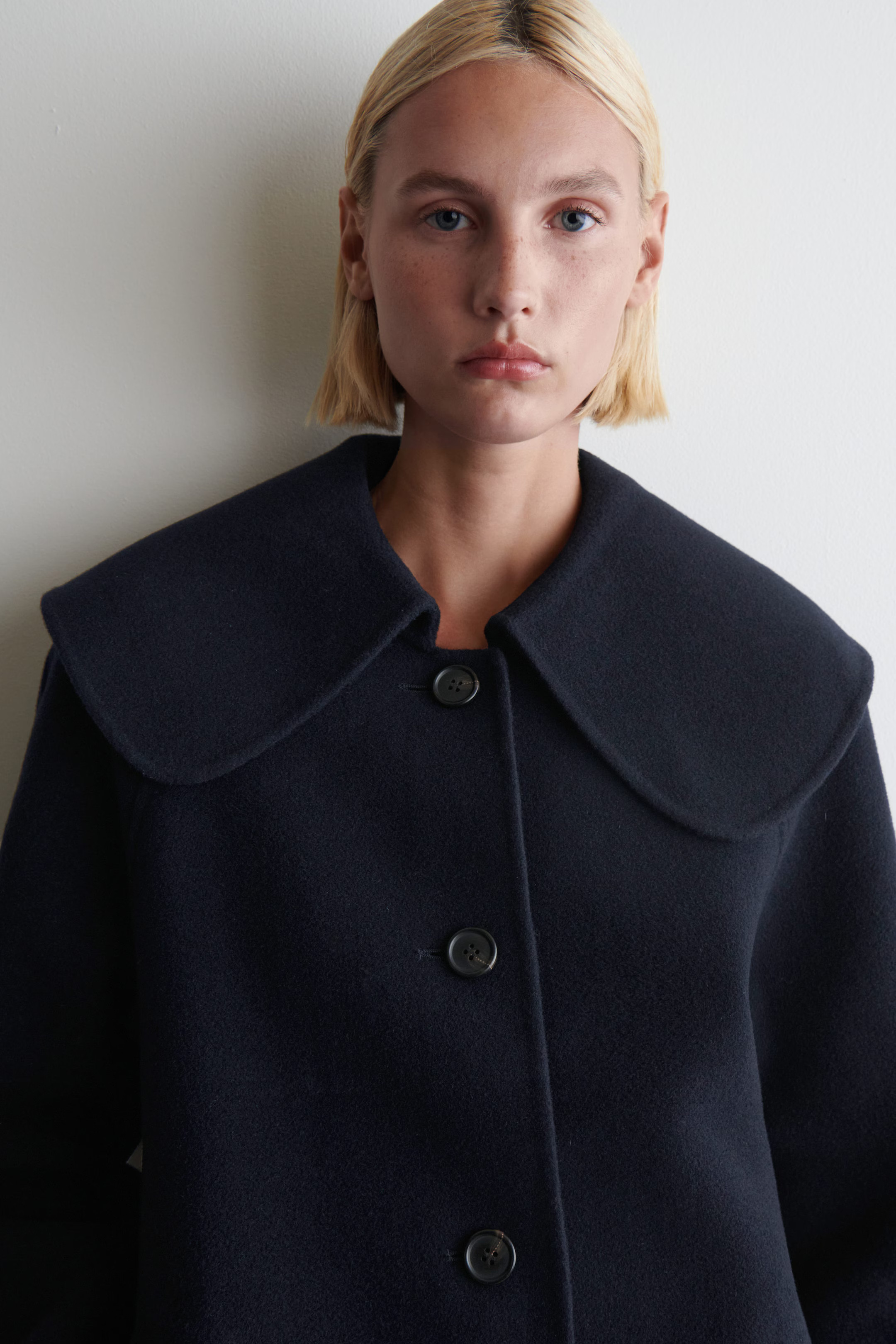 JACKE AUS DOUBLEFACE-WOLLE MIT KRAGEN - NAVYBLAU | COS AT | COS (EU)