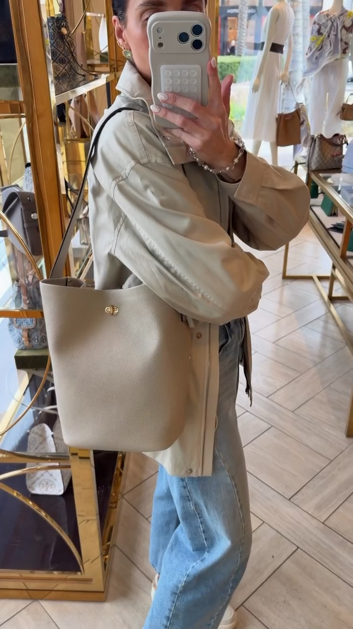 New Tory Burch bag, spring bag, designer bag, anna monteiro, annabrstyle, blushingrosestyle

#LTKootd #LTKOver40