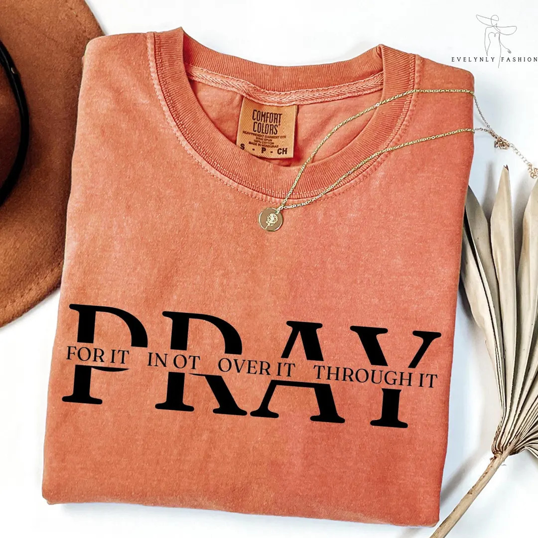 Comfort Colors Pray on It Christian T-shirt, Christian Tee - Etsy | Etsy (Global)