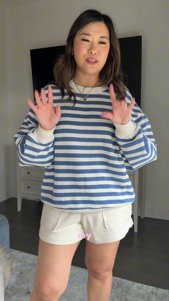 Striped Sweatshirt: Small Pull On Cream Shorts: Small

Fleece shorts, striped tee, sweatshirt, striped sweatshirt, casual ootd, comfy look, loungewear

#LTKmomlife #LTKootd #LTKSeasonal