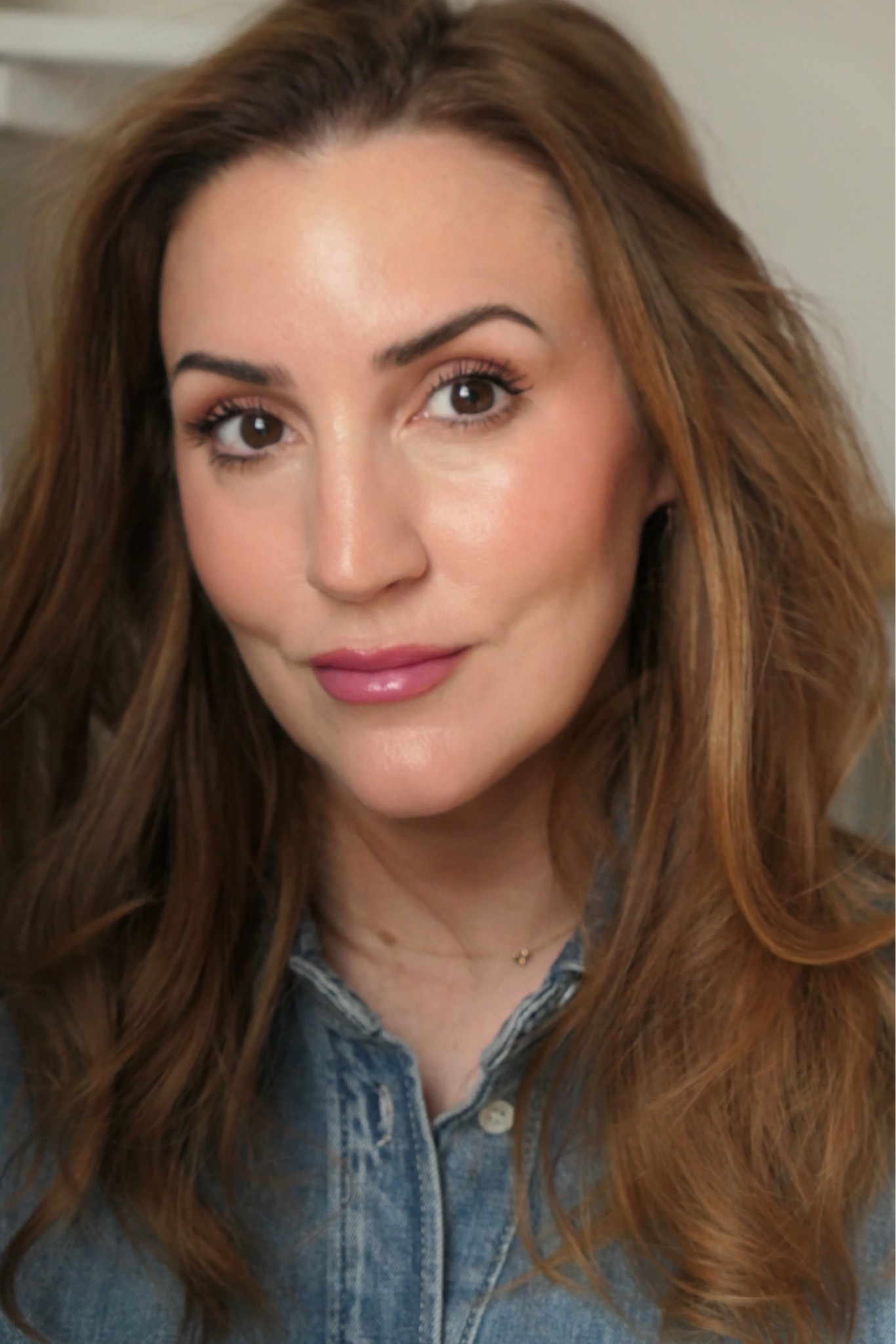 Simple Sunday makeup but heavy on glow 😆

#LTKireland #LTKeurope #LTKbeauty