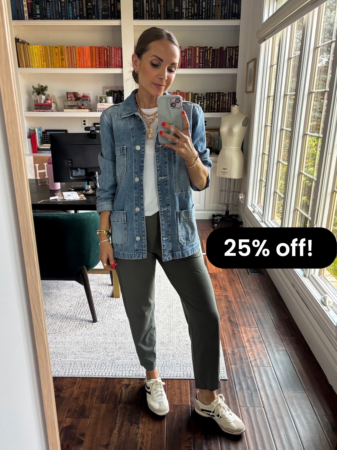 The @athleta work pant you all loved a few months ago is included in the sitewide 25% off sale! I got SO many messages from teachers saying this was their favorite pant! 

#LTKSaleAlert #LTKootd