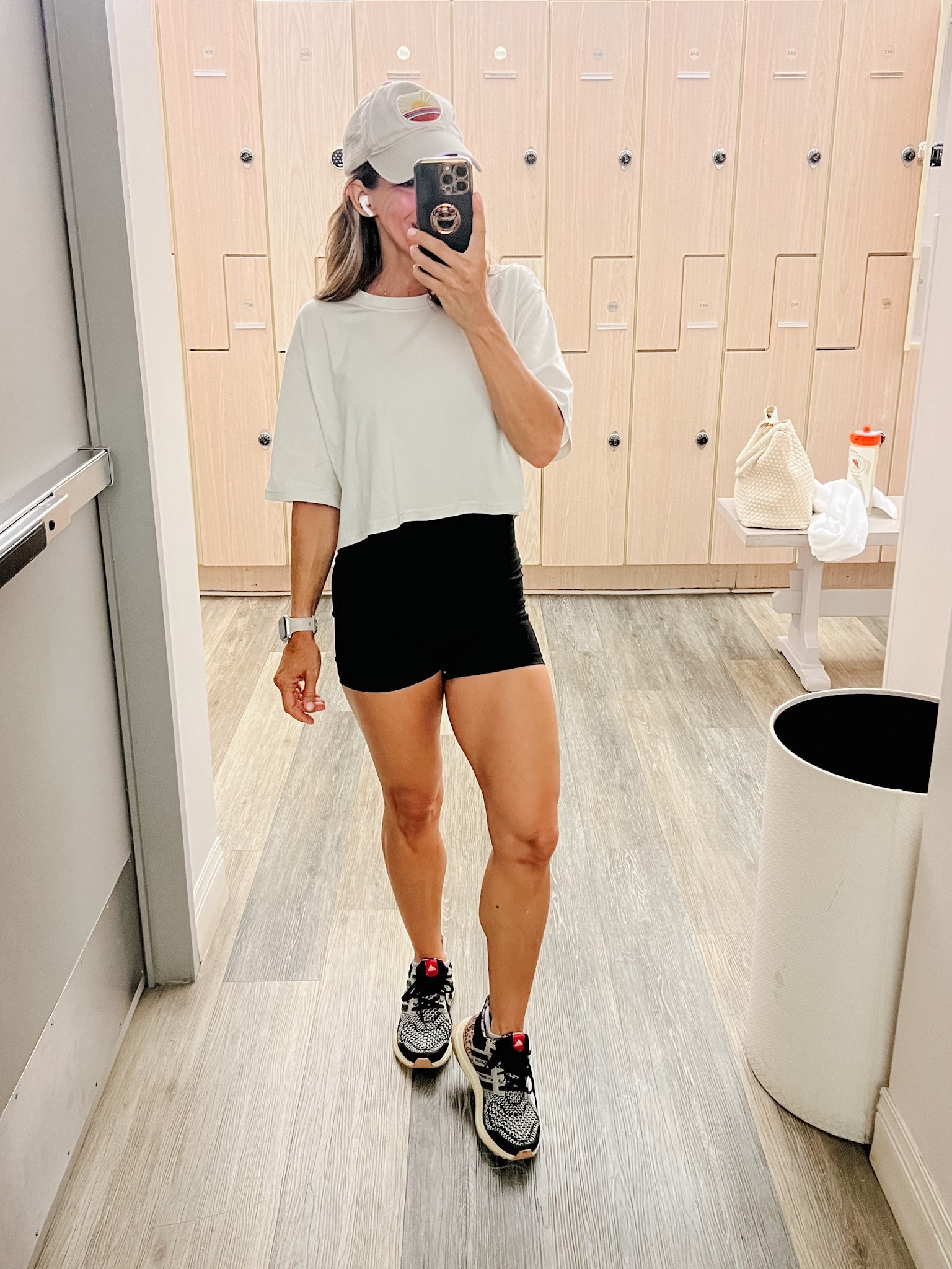 Gym OOTD 💪

Top Fit: I’m wearing a Small

Shorts Fit: I’m wearing an XS

#LTKActive #LTKFindsUnder50 #LTKPetite