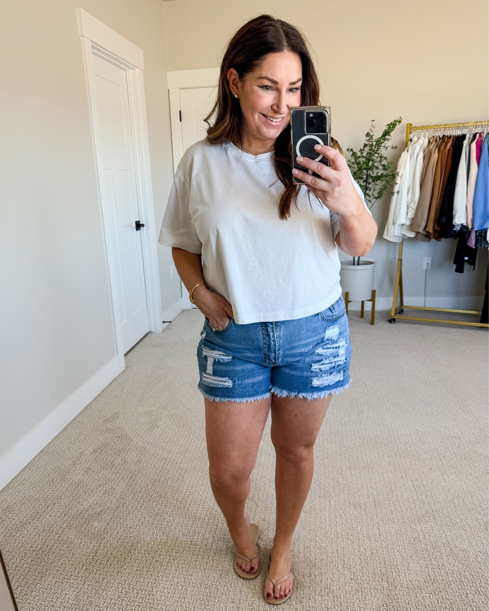 Amazon denim  shorts  

Fit tips: tee tts, L // shorts size up, XL 3.5” inseam

Spring  spring fashion  spring style  spring outfit  denim shorts  women’s fashion  trendy fashion casual outfit  white tee  what I wore 

#LTKfindsunder50 #LTKmidsize #LTKSeasonal