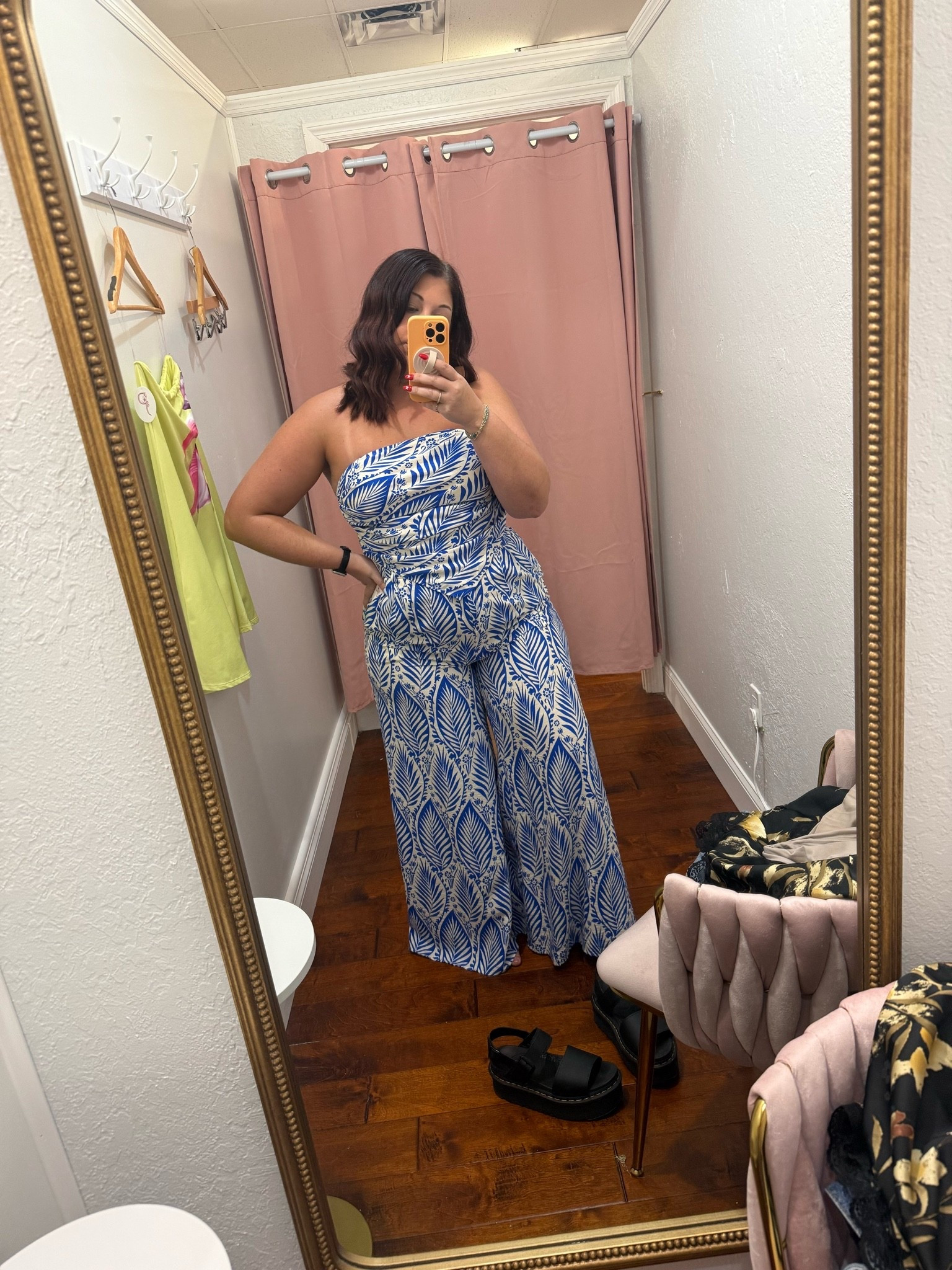 Serving coastal chic in this dreamy blue + white set 💙 The strapless top and flowy pants combo is SO comfy while still looking put together. This one is definitely coming on every summer trip with me ✨ 

Wearing a size large in the set. Set is sold together.

#LTKootd #LTKTravel #LTKMidsize