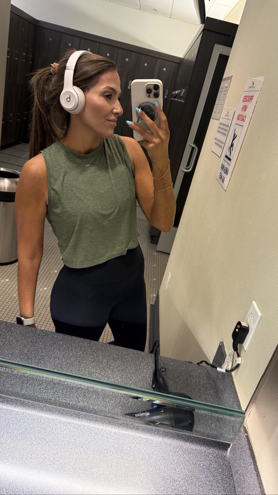 Size M tank and leggings

#LTKActive #LTKfitnessgoals