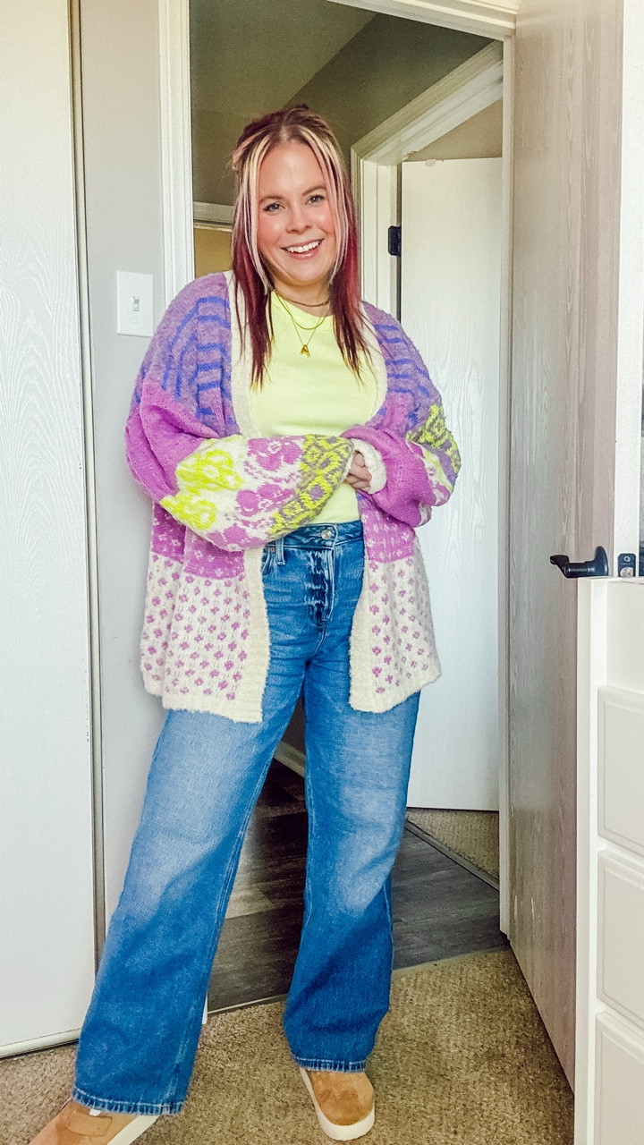 My go to outfit combo
Tee
Cardigan 
Jeans 
Comfy shoes
Accessories 
Lots of color 

#LTKgrwm #LTKootd #LTKdayinmylife
