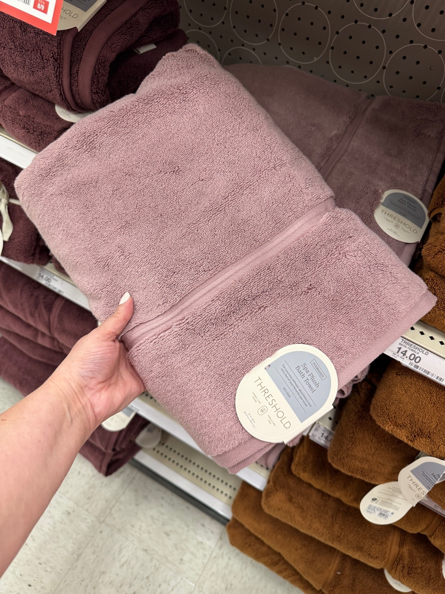@target #ad #sponsored
Last chance to save 30% on Threshold towels & bath mats.  The spa plush towels are the ones I own & love

#LTKSaleAlert #LTKHome