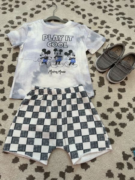 Toddler boy Disney World Mickey Mouse outfit inspo 



#LTKFind #LTKstyletip #LTKunder50