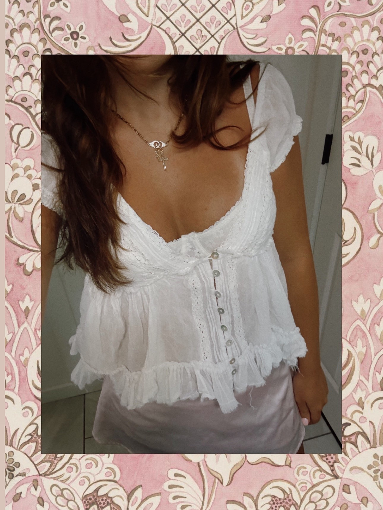 I’m obsessed with this free people top🤍 it goes with everything!! 

#LTKSeasonal #LTKFindsUnder100 #LTKFindsUnder50