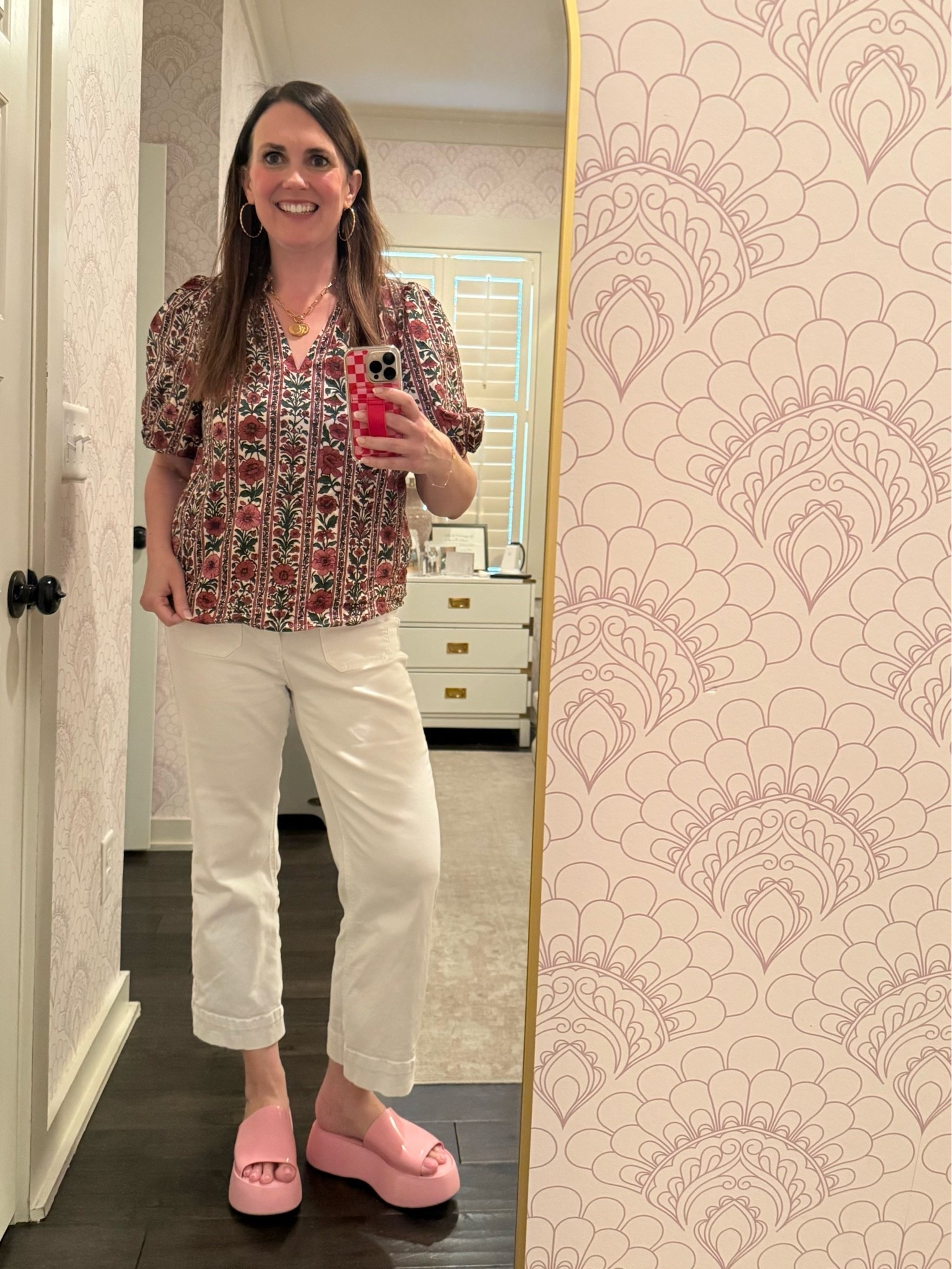 Cute and comfy look for Monday!

#LTKdayinmylife #LTKootd #LTKgrwm