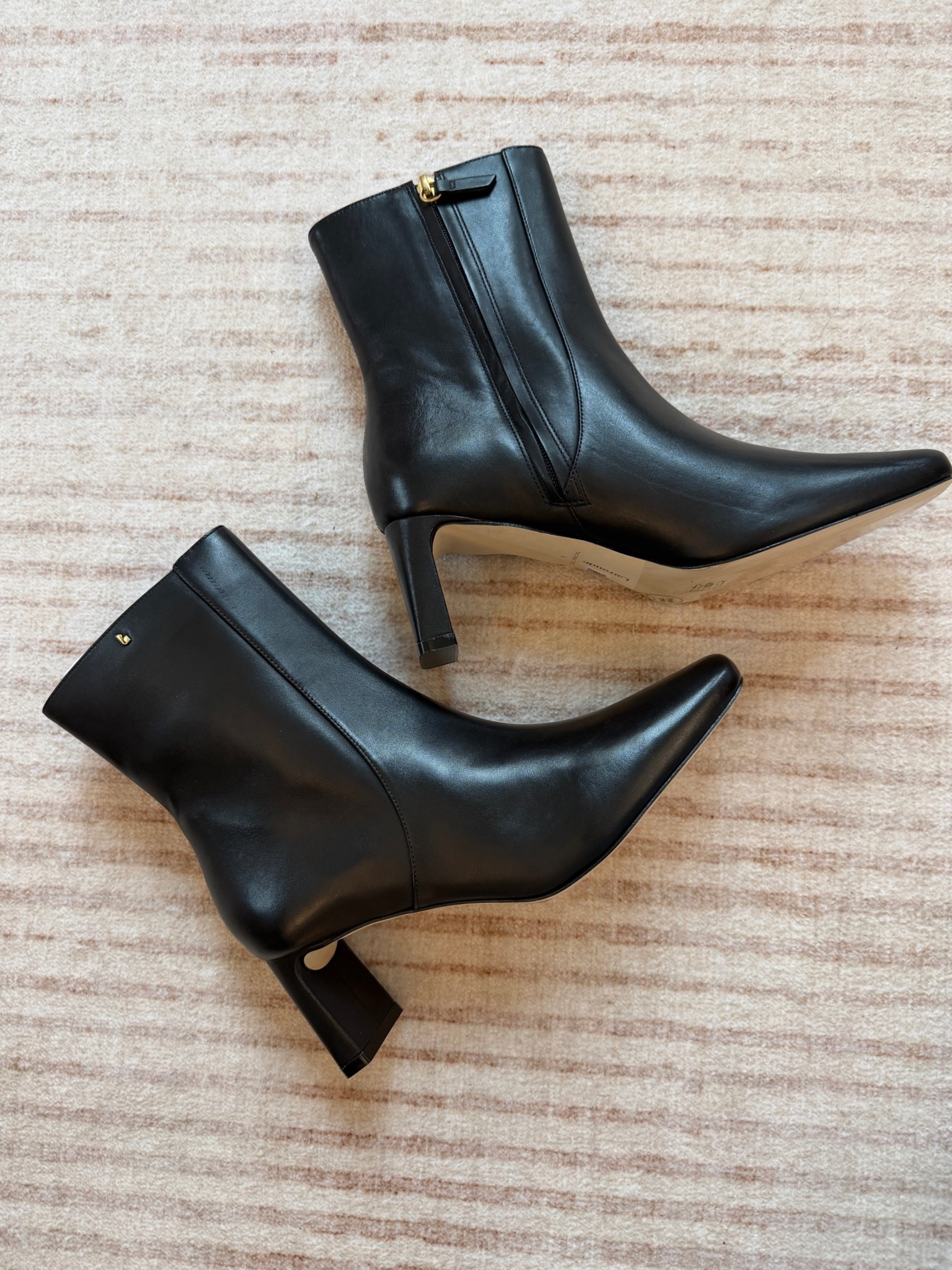 THE most gorgeous bootie—comfy too!!   Fits TTS @Larroude #ad
Sharing other beauties on my wishlist✨