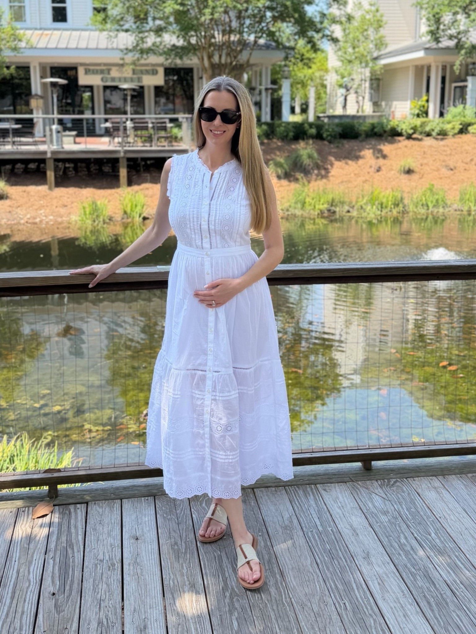 100% cotton, bump-friendly dress,  perfect for summer and July 4th — and currently 50% off.

5’8”
18 weeks
Wearing size small 


#july4 #cottondress #bumpfriendly #over40 #ltksale

#LTKBump #LTKOver40 #LTKootd
