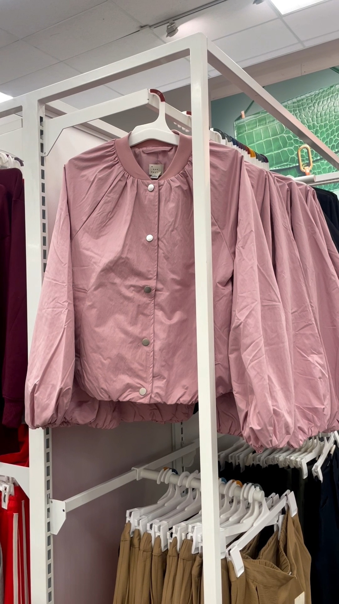 New spring jacket @Target Lightweight and perfect for early spring 

#LTKTravel #LTKgrwm