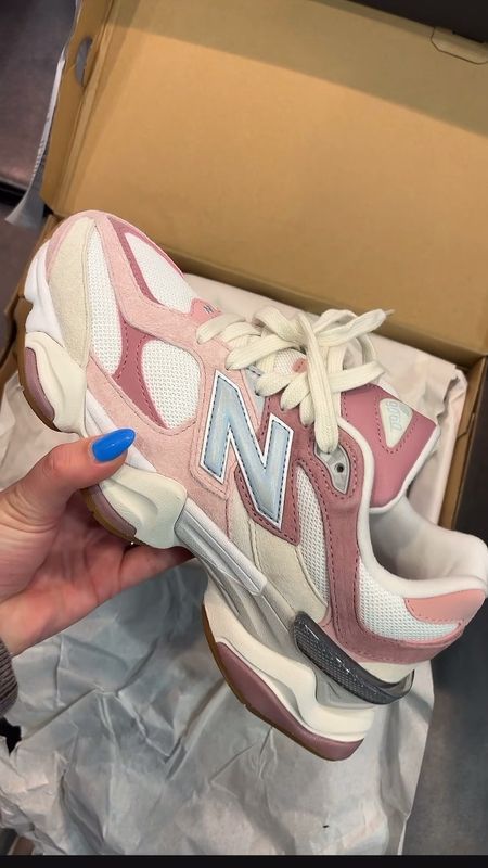 Pink New Balance 9060 
I wear size 9 women’s and these are aa size 7 men’s, 8.5 women 


#LTKVideo #LTKshoecrush