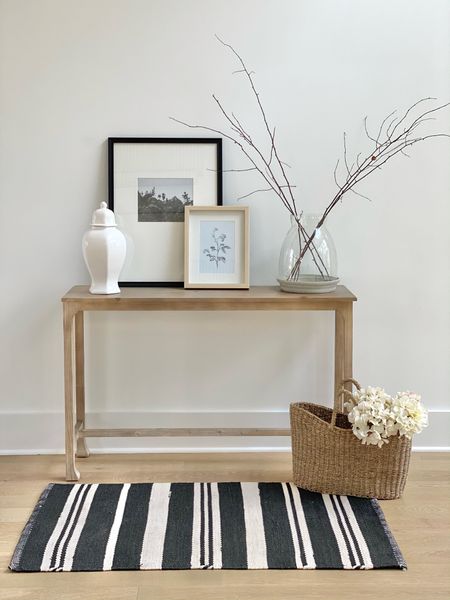 Simple Console Look

#LTKHome