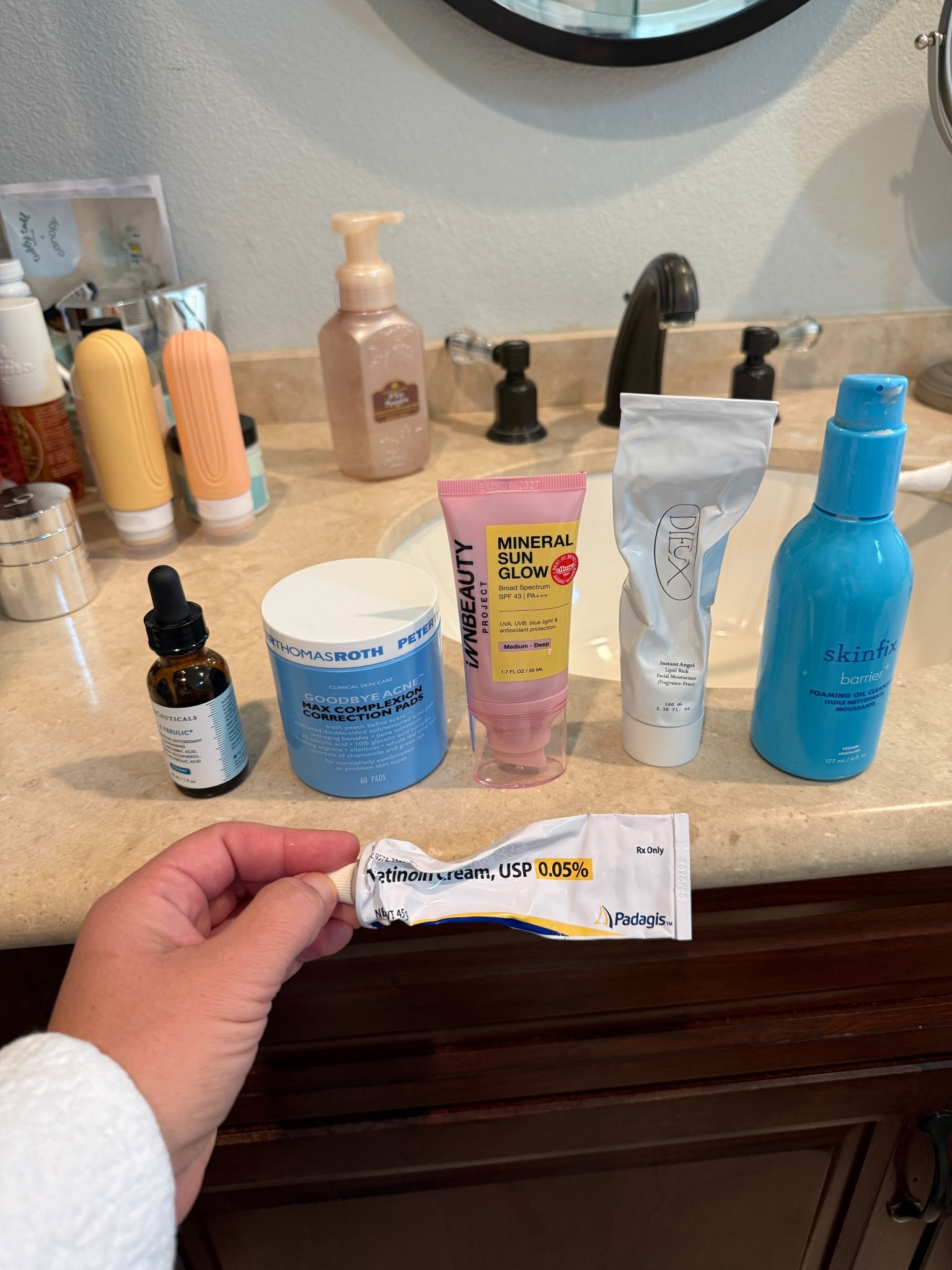 37-year-old skin routine ✨ six products I rotate between morning, midday, and night (I explain when to use each one in the video). these have made such a big difference in keeping my skin glowing and balanced. some are definitely an investment, but I’ve found the quality really does match the price tag. ten months of consistency and I finally see it paying off.

sizing stats:
skin type: normal to combo, tends to get dry in winter
age: 37
routine length: 6 products total

skincare routine 2025, glowing skin over 30, anti-aging skincare, skin barrier repair, skinfix foaming oil cleanser, dieux instant angel moisturizer, peter thomas roth complexion pads, innbeauty sun glow balm, skinceuticals ce ferulic, sephora skincare favorites, skincare for moms, daily skincare routine, best vitamin c serum, glowy skin products, skincare investment pieces, consistent skincare routine, skincare for mature skin, skincare tips for 30s and 40s

#LTKOver40 #LTKBeauty #LTKSeasonal