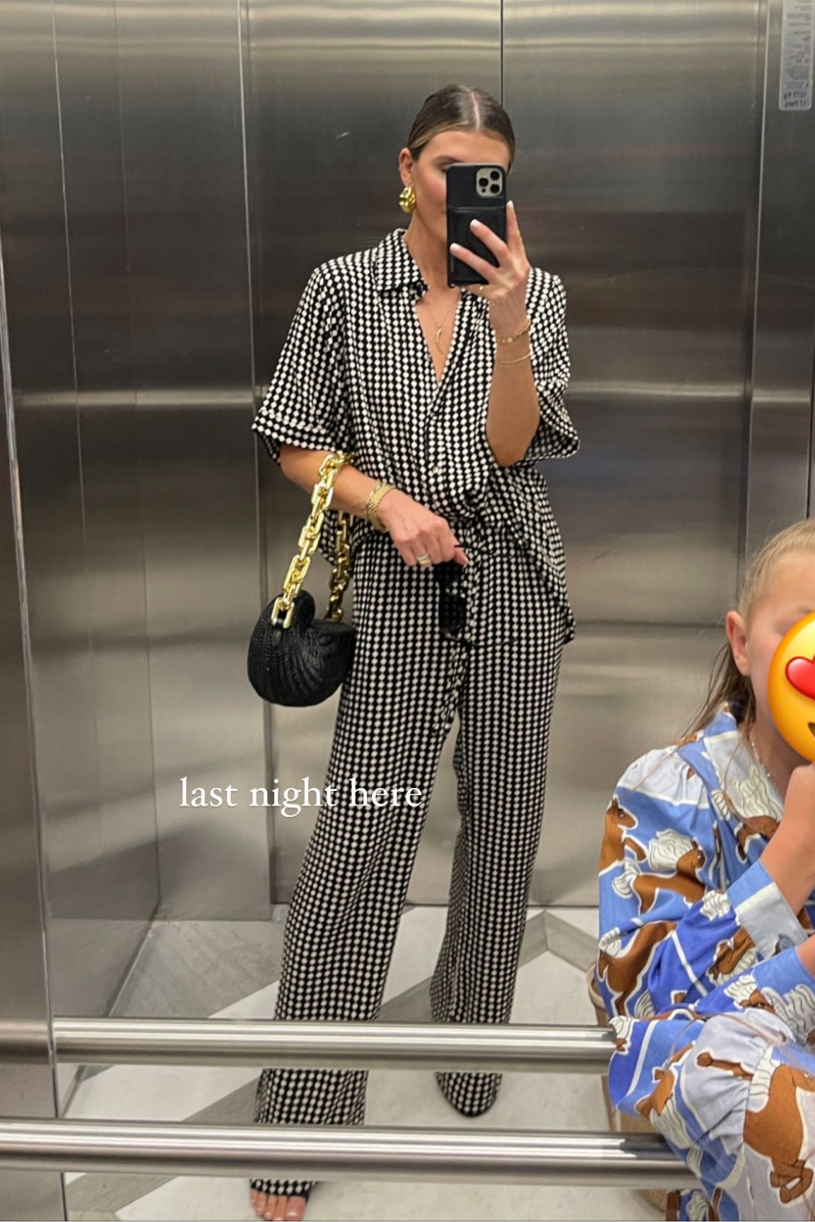 This set runs a tad oversized- I'm wearing size small and 5'7 for reference 