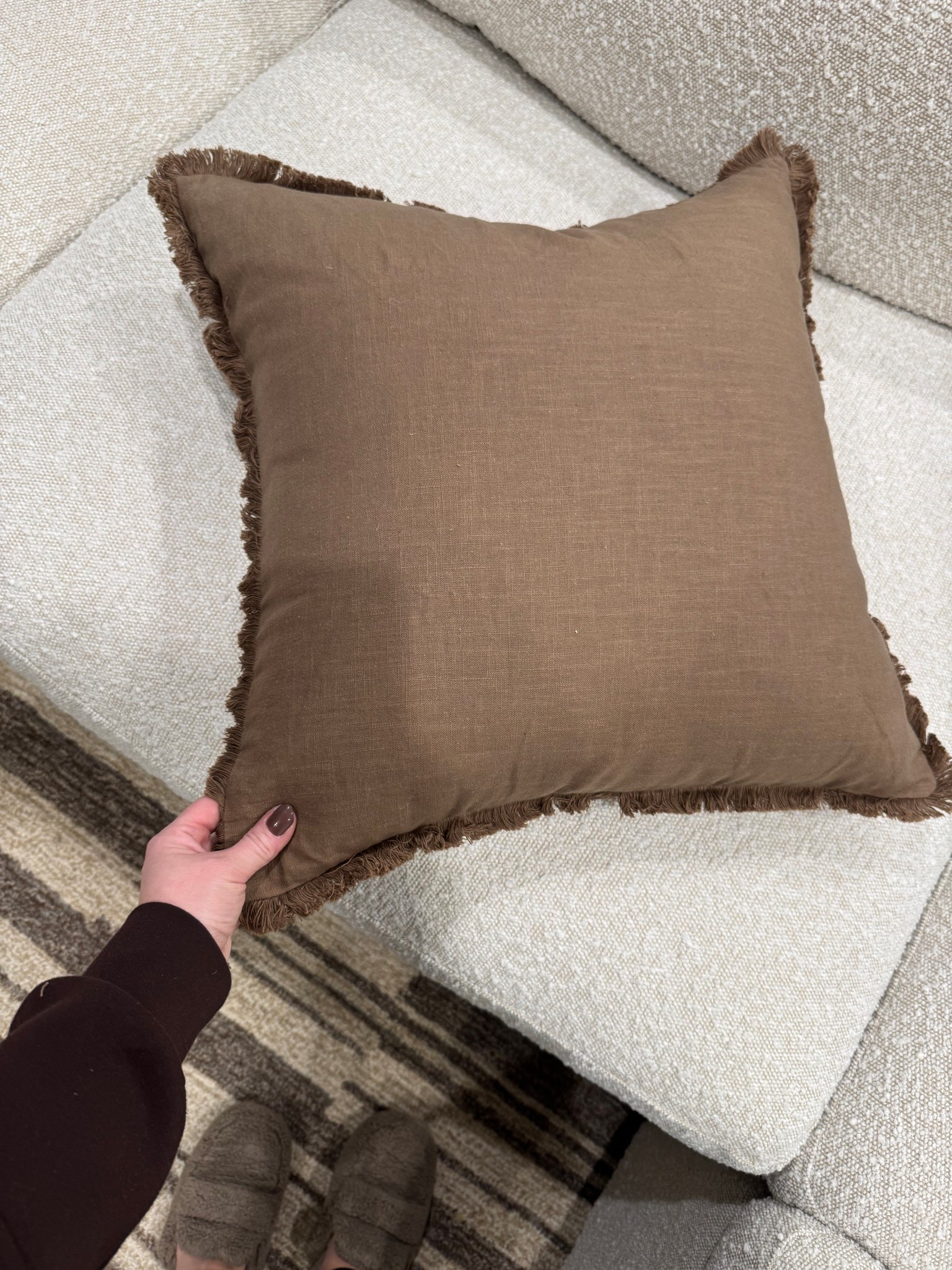 New pillow covers and inserts from Amazon! They look high end. @amazon #amazonhome #founditonamazon #amazonfinds #throwpillow 

#LTKHome #LTKFindsUnder100 #LTKSaleAlert