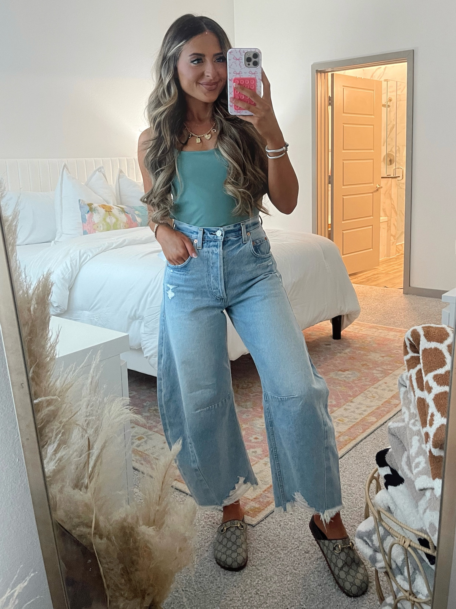 Citizens of Humanity barrel jeans 🙌🏽

#LTKFallSale #LTKSeasonal #LTKStyleTip