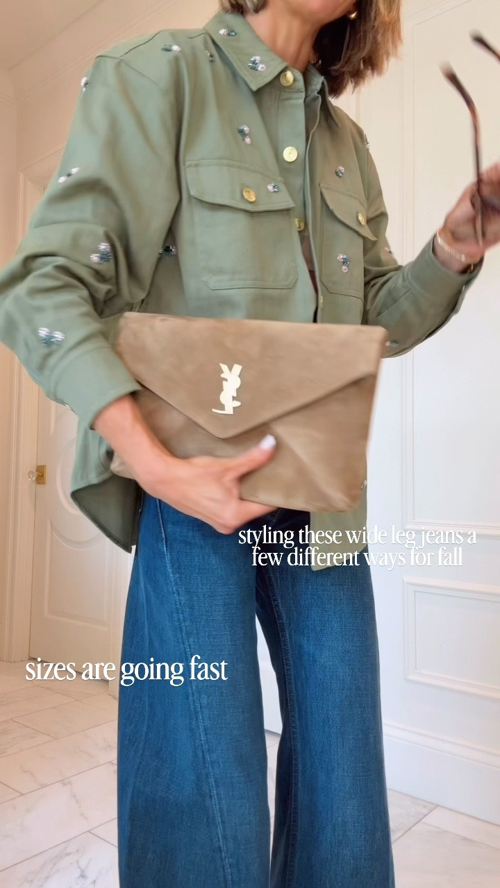 New wash in these viral wide leg jeans for fall! I suggest sizing down one size.