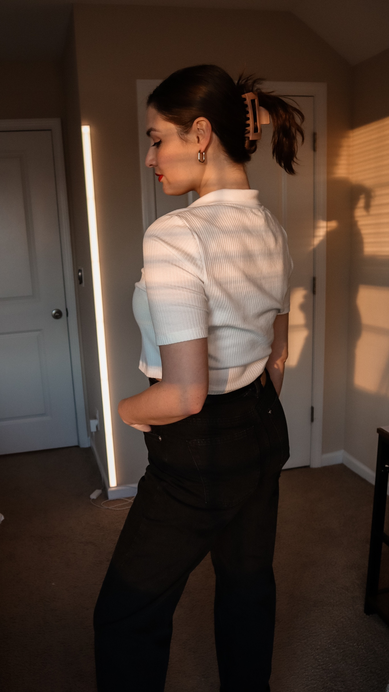 Somehow I lost my comfy black jeans so I picked these up, along with the top & clip from h&m! The jeans are now out of stock but I found two similar ones and I actually love the Abercrombie ones (especially that folded detail in the front) 😍 Added a red lip for a subtle Valentine’s day look 💄❤️ 

#LTKunder50 #LTKFind #LTKGiftGuide
