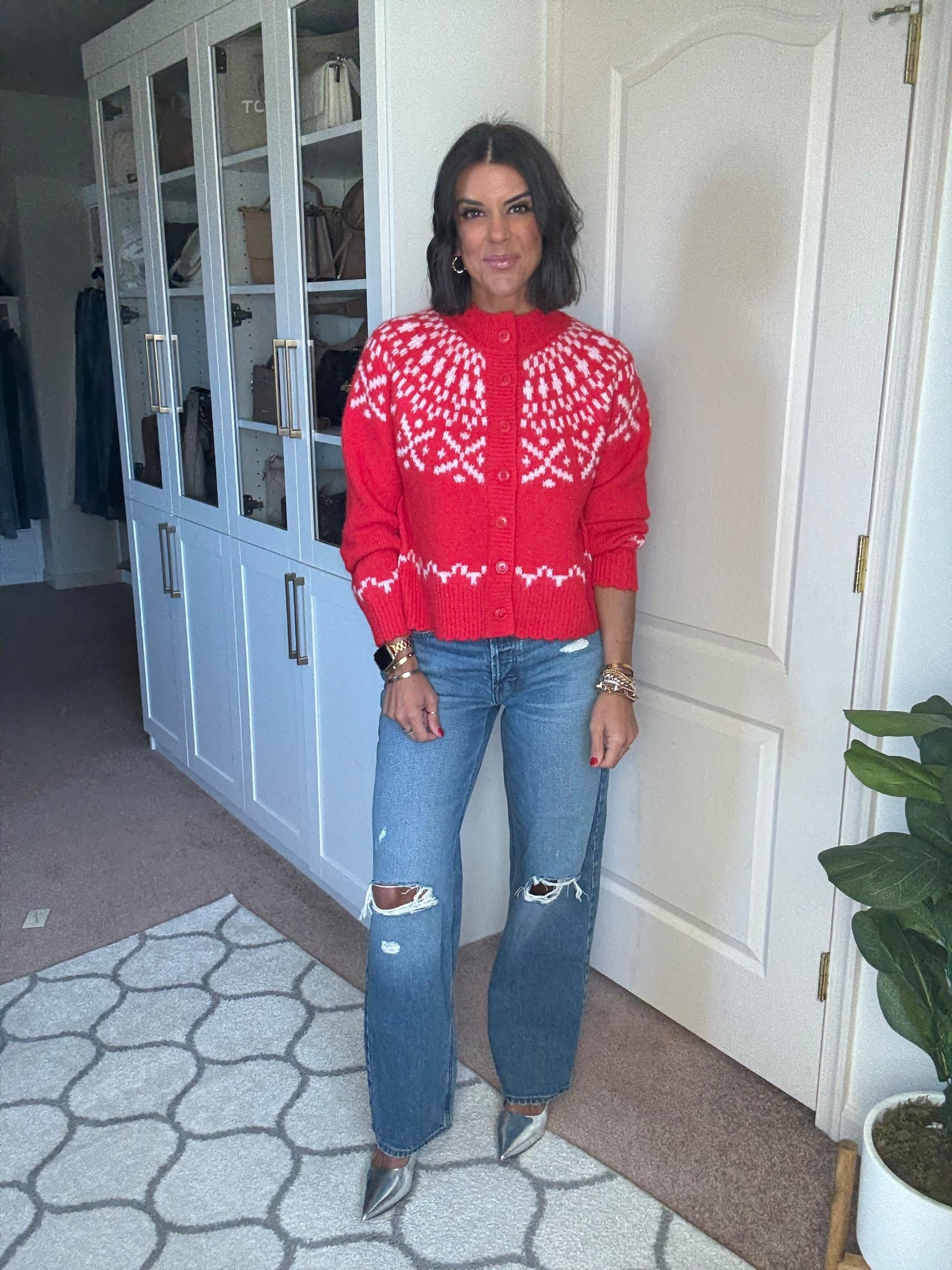 New Target sweater! Size small in sweater
Size 2 regular length in jeans- size down if in between 

#LTKSeasonal #LTKHoliday #LTKStyleTip