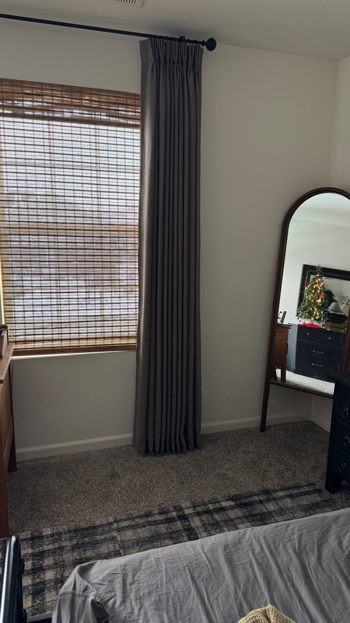 Style: Liz (1908-14)
Color: Sepia Ebony
Triple French Pleat
Blackout lining
Memory trained

Code: ASHLEYLYN for 27% off

#LTKHome #LTKSaleAlert