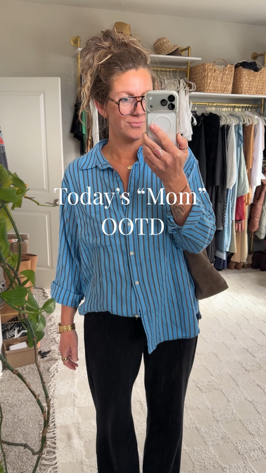 Today’s “mom” OOTD
✨large top, medium tall bottoms, 11 sandals 

#LTKOver40 #LTKootd #LTKTall