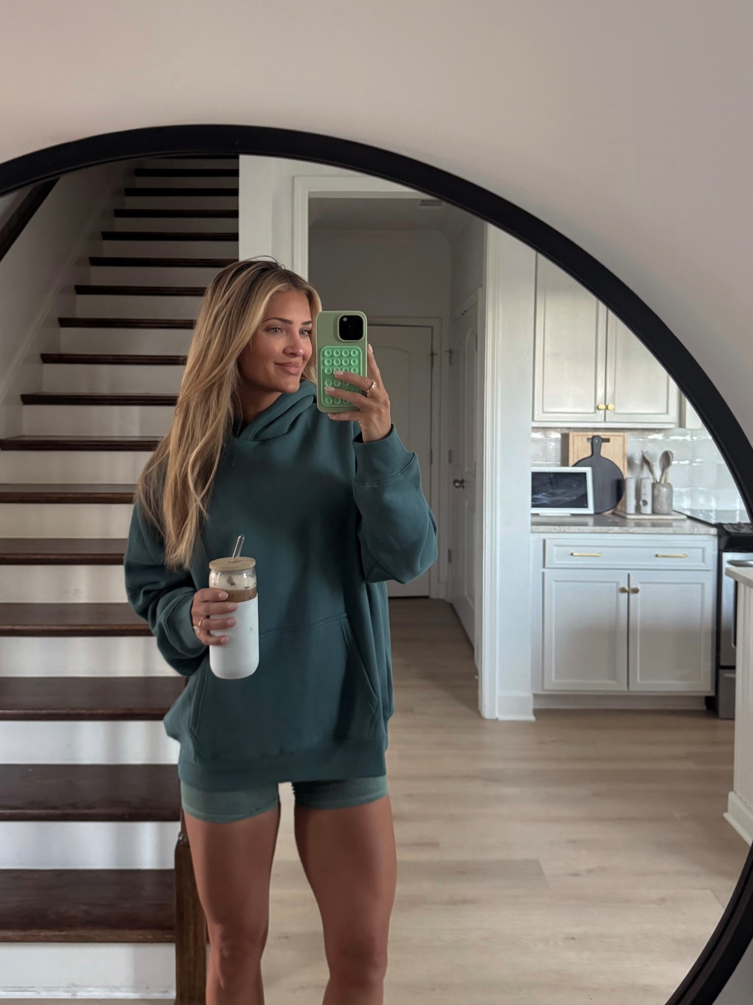 Code SAMCFIT

WEARING SIZE SMALL! 