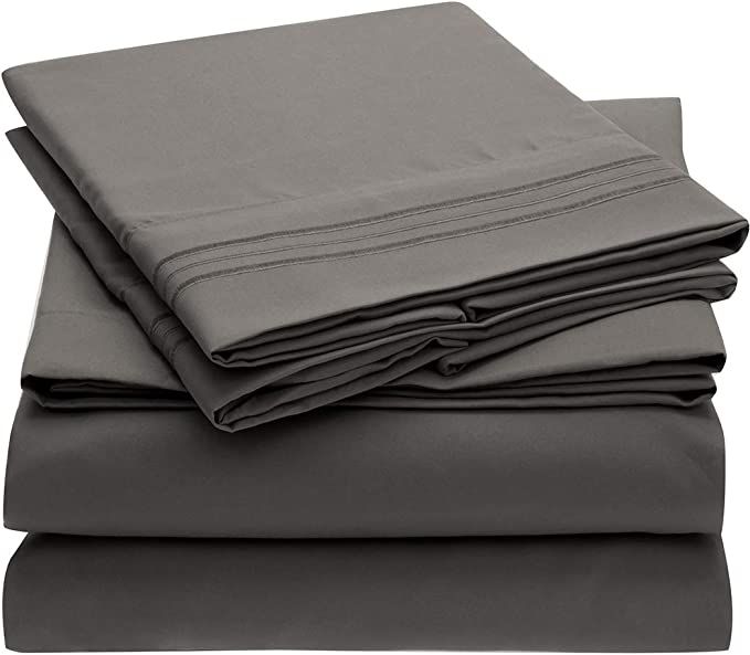 Amazon.com: Mellanni Queen Sheet Set - Hotel Luxury 1800 Bedding Sheets & Pillowcases - Extra Sof... | Amazon (US)