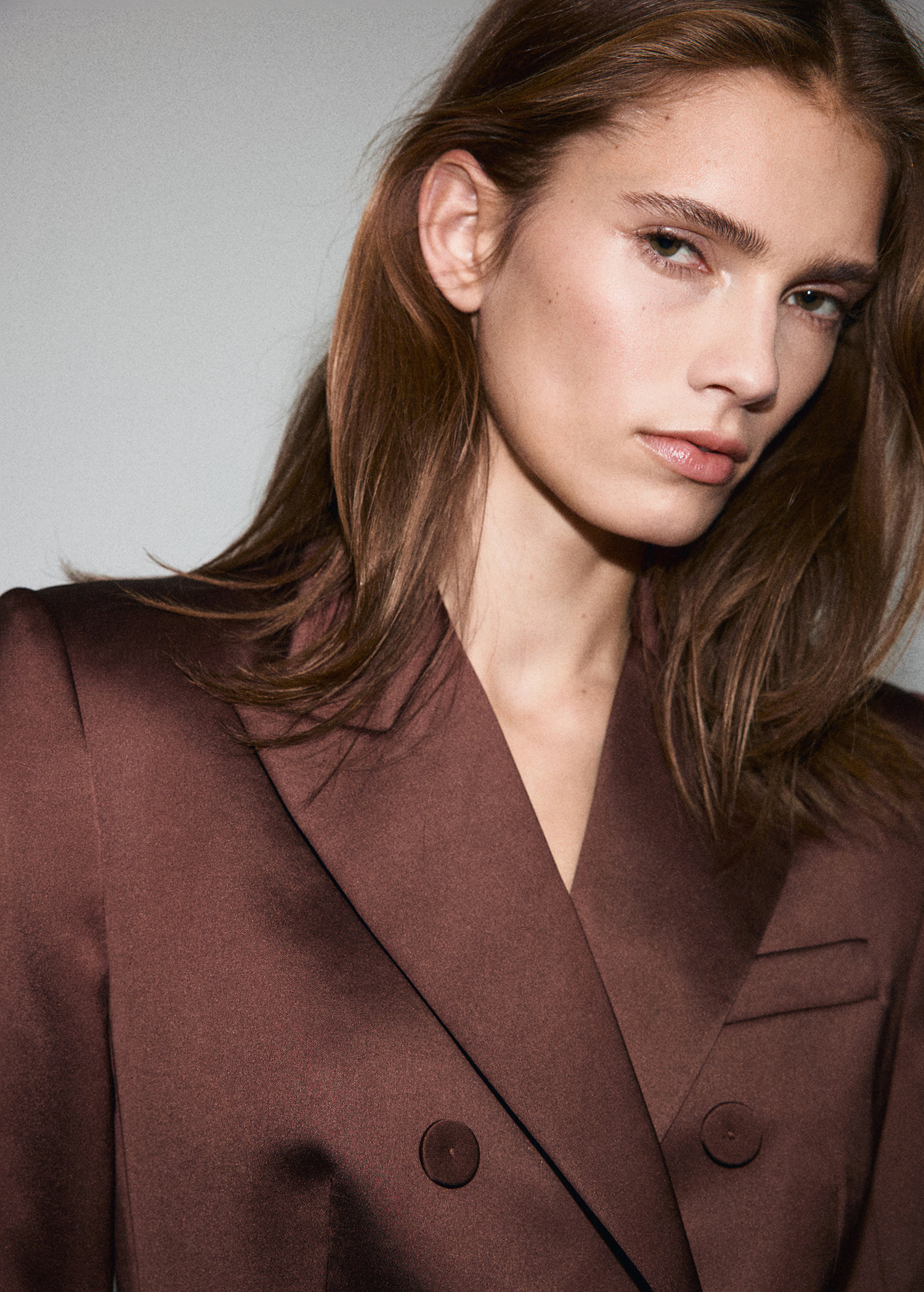 Satinierter Blazer im Anzugstil | Mango EU