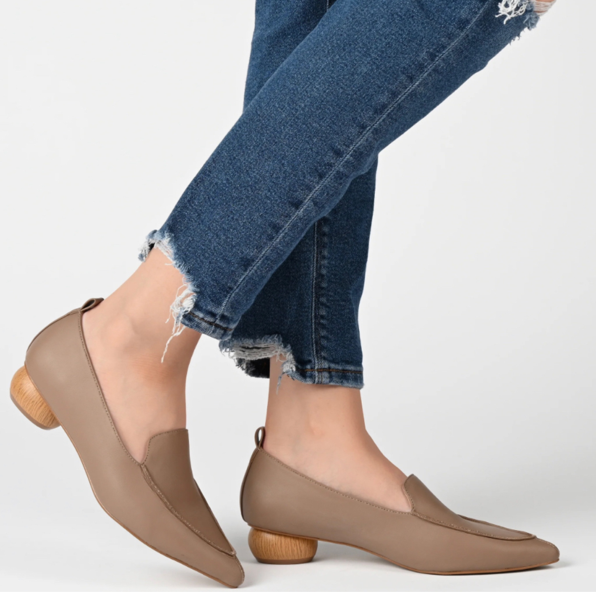 The perfect fall flat, good for work outfits or otherwise! Up to size 12  

#LTKSeasonal #LTKfindsunder100 #LTKshoecrush