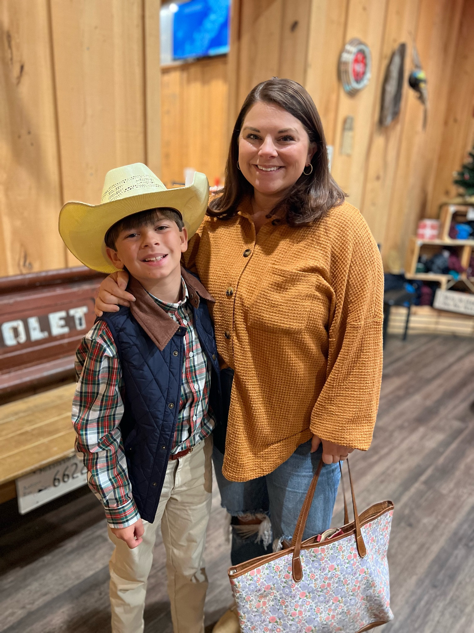 This waffle knit comes in lots of colors and can be worn a few different ways! Wearing the size XL 