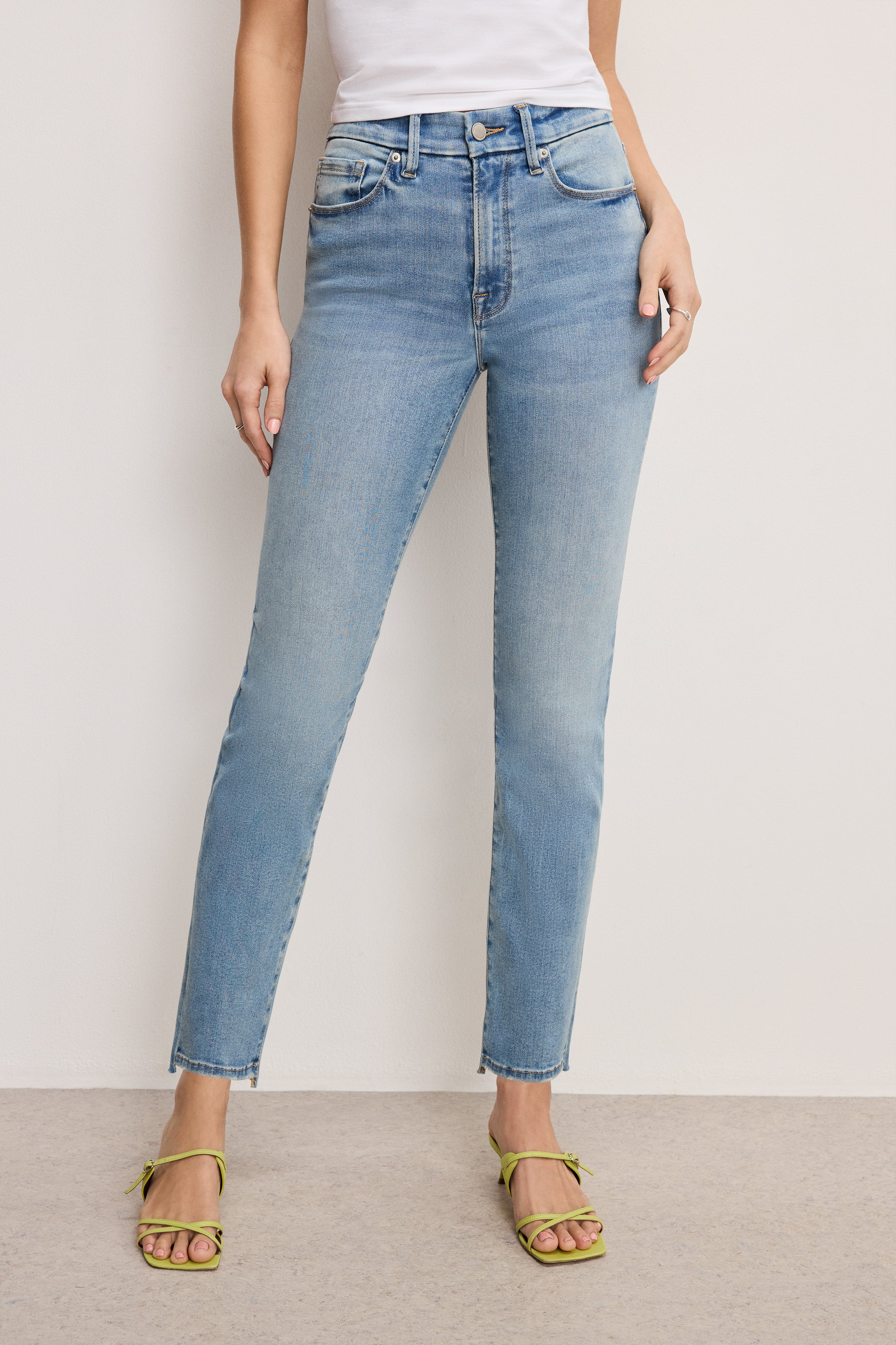 ALWAYS FITS GOOD CLASSIC SLIM STRAIGHT JEANS | INDIGO834 - GOOD AMERICAN | Good American
