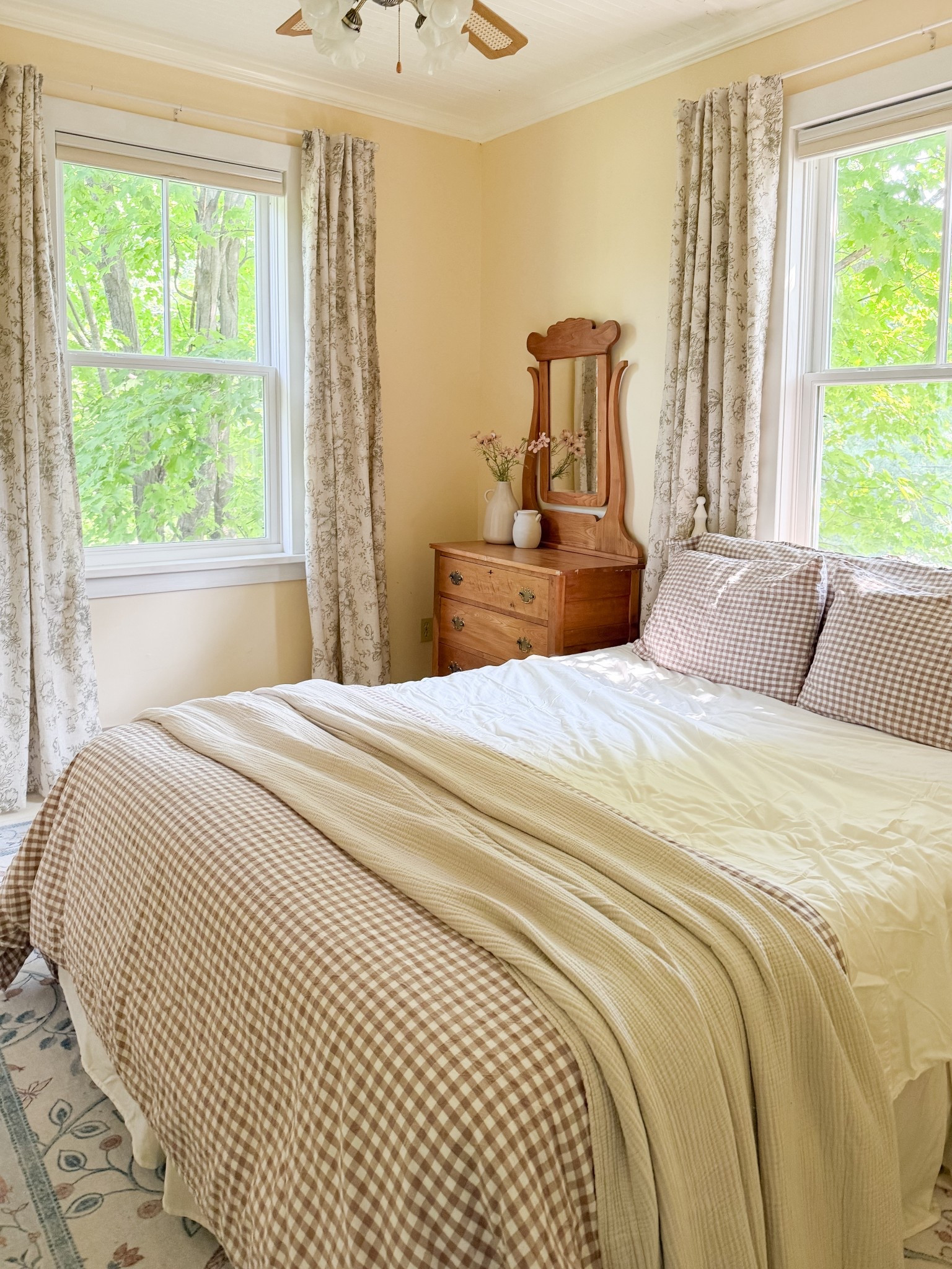 Cozy cottage bedroom on a budget using original furniture, thrifted items, Morris Ruggable rug, and a few quick shop Amazon items making it the cutest cottagecore space! 