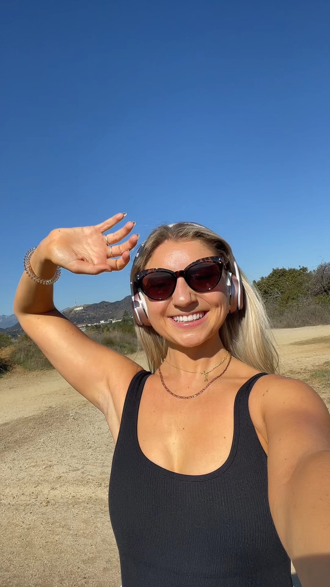 Everything you need for a hike! 

#LTKfitness #LTKVideo #LTKstyletip