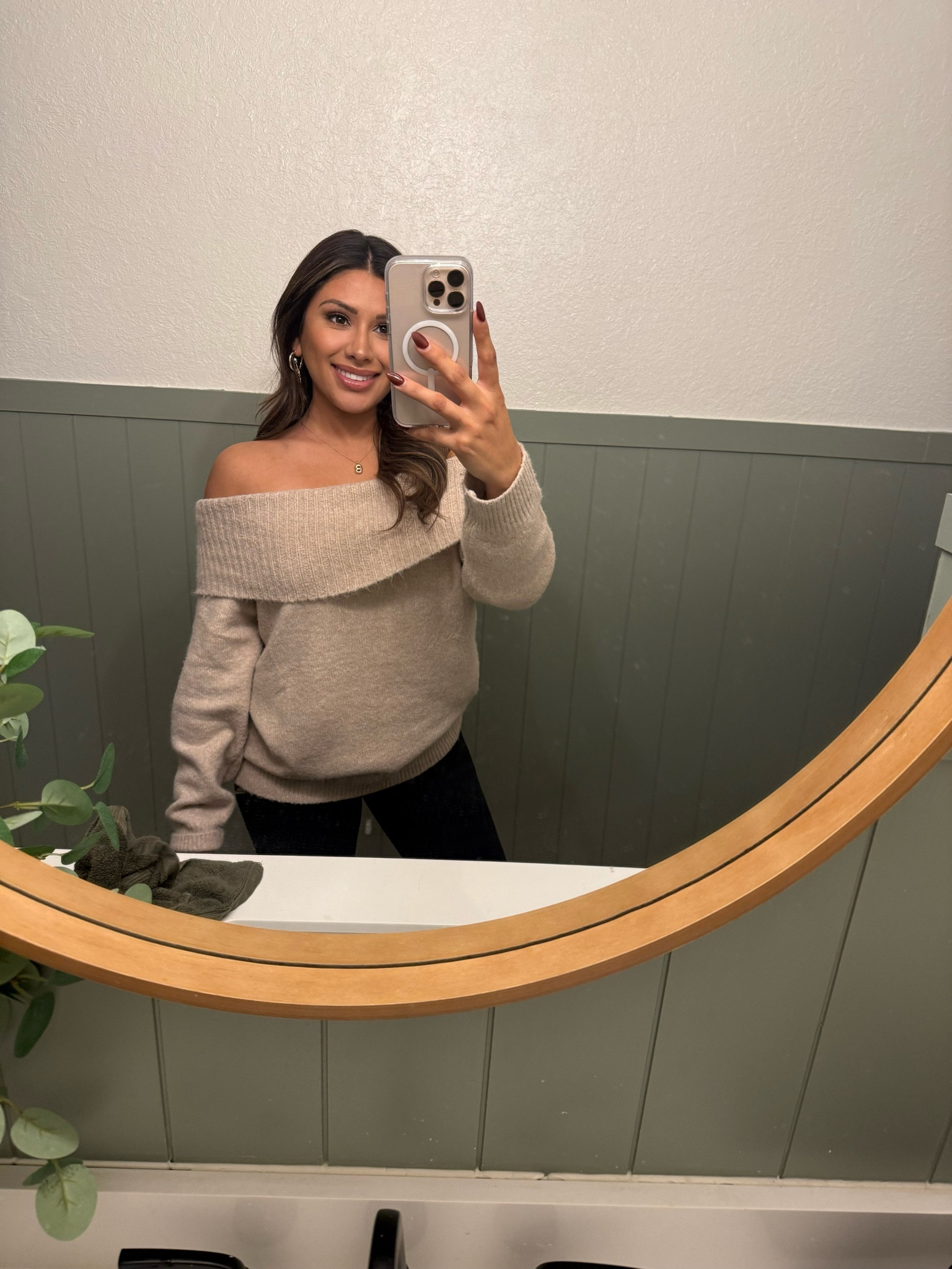 I’m a sucker for anything oversized and off the shoulder! This sweater is super soft and perfect to dress up or down this fall season! 🤎 
wearing size S 

#LTKSeasonal #LTKHoliday #LTKStyleTip