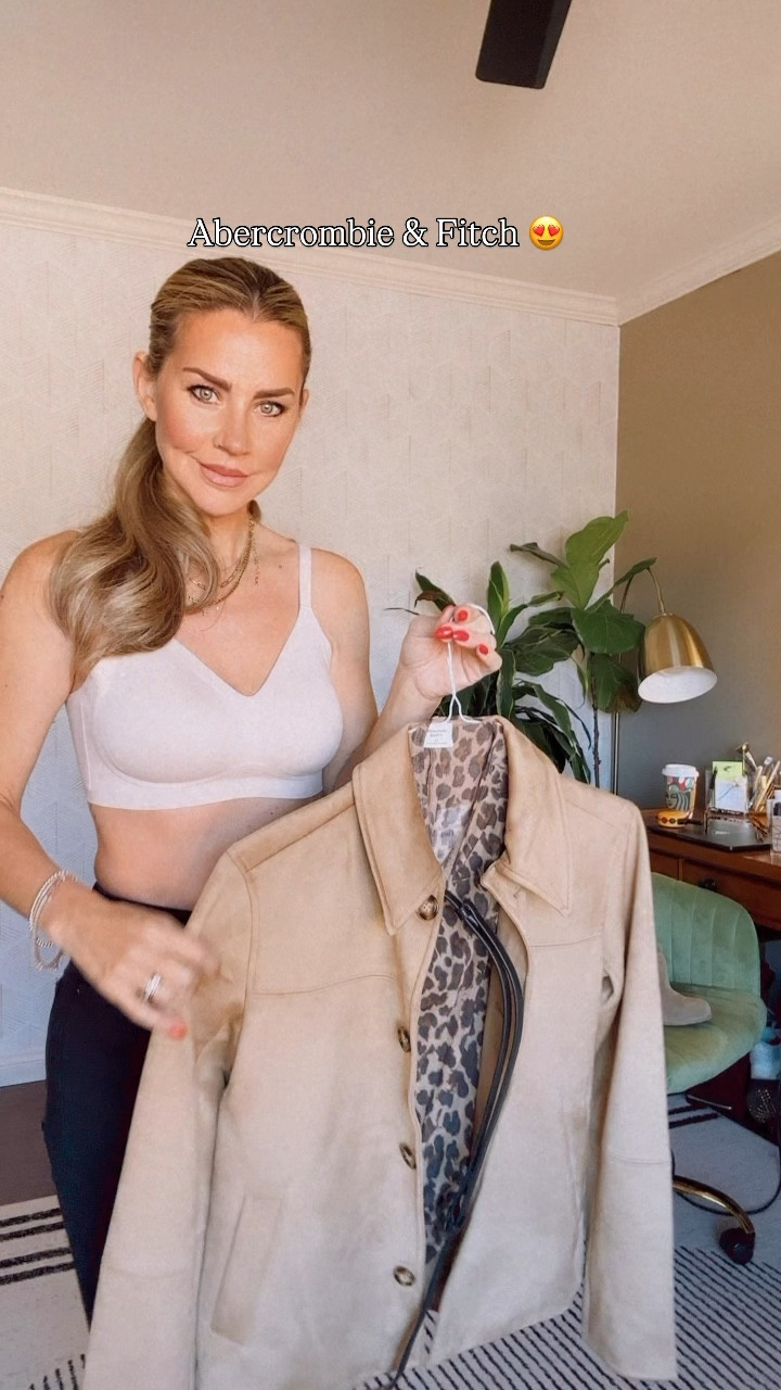 OMG this buttery soft faux suede jacket from Abercrombie & Fitch is my new fav piece I own!! The leopard shirt is also from Abercrombie and the high wasted flare jeans. Loving this fit😻 in XS and 24 shortts

#LTKSeasonal #LTKOver40 #LTKWorkwear