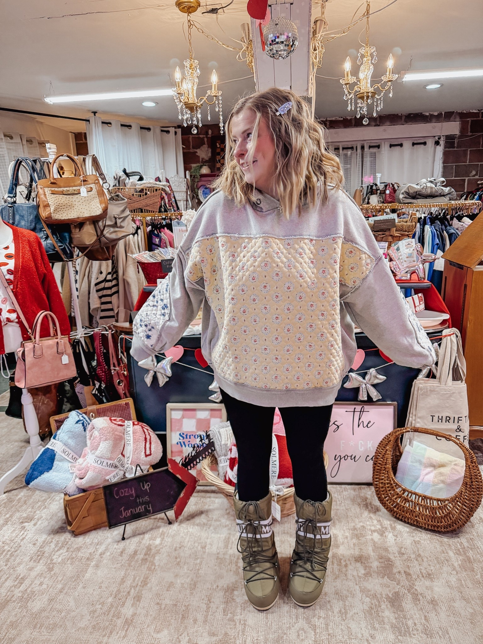 Moon boots


#LTKgrwm #LTKSeasonal #LTKMidsize