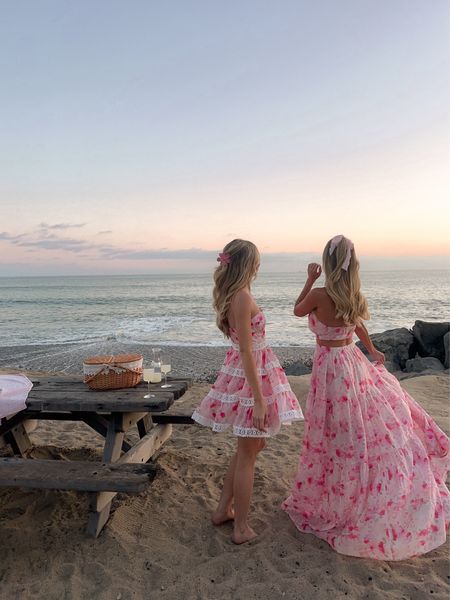 Girls night at the beach 🎀✨🌊 #hellomolly #pinkdress #sunset #summerr

#LTKSeasonal #LTKwedding #LTKfindsunder100