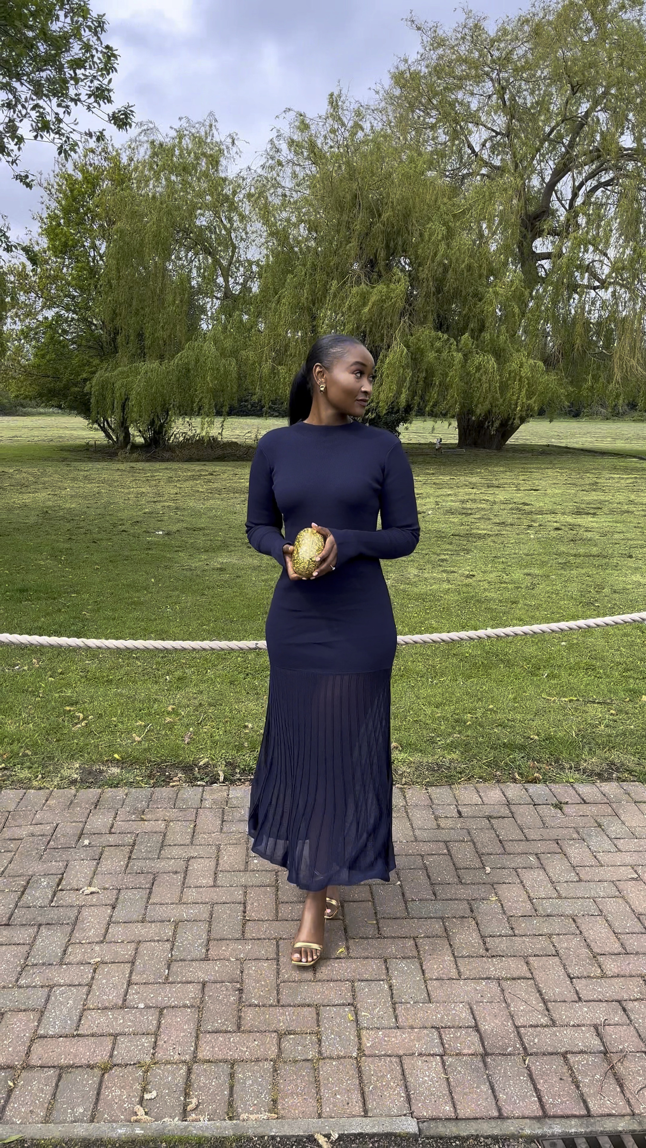 It’s no secret that I’m a Karen Millen girlie but this has to be my favourite KM dress😍🤍
OOS so I’ve linked very similar alternatives




#karenmillen #ltkfashion