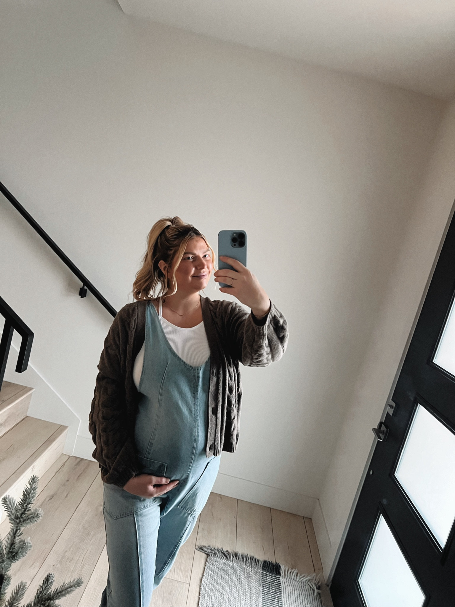 Bump fit of the day🤍🐻

#LTKBump #LTKFindsUnder50 #LTKStyleTip